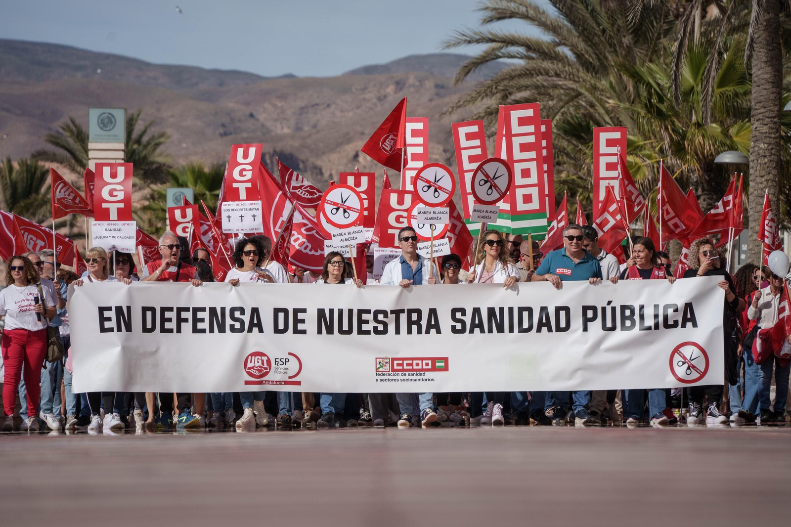 "La sanidad se defiende, gobierne quien gobierne", Almería se lanza a las calles por la sanidad pública