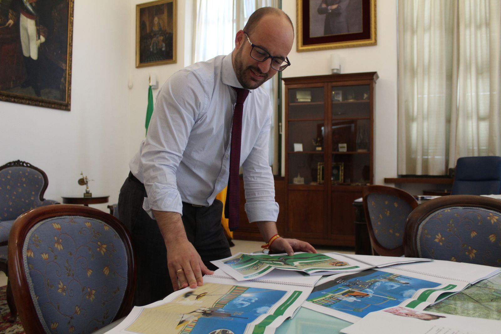 Abierto el proceso de contratación de cuatro parques infantiles para la red municipal.