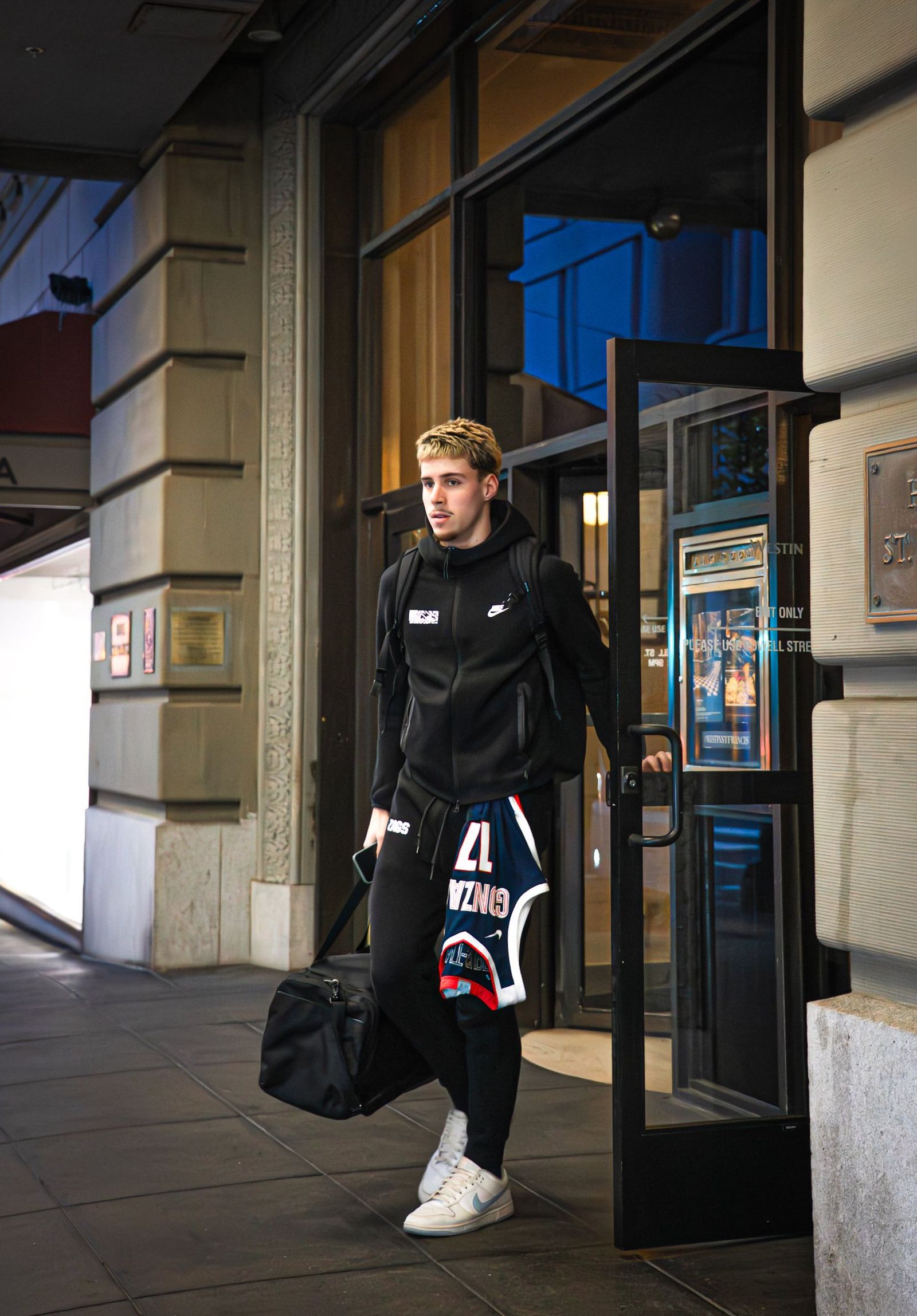 NCAA: Mario Saint-Supéry completa uno de sus mejores partidos