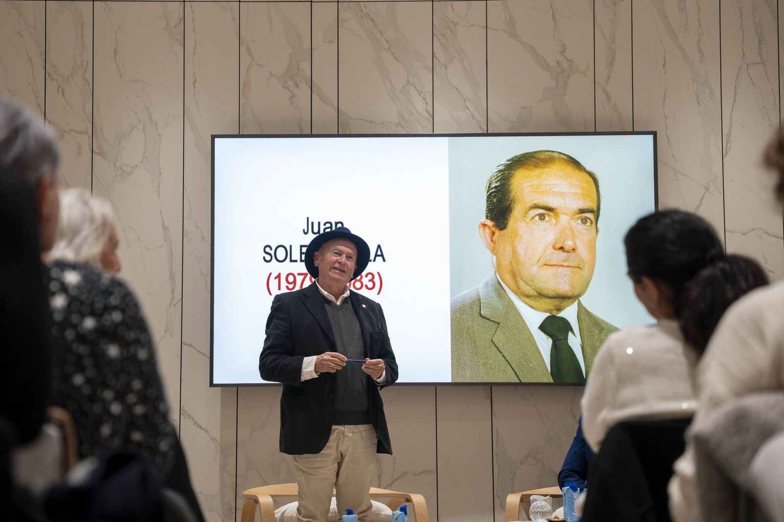 Un siglo de política local: Antonio Llaguno presenta en Almería su libro sobre las alcaldías de Cuevas del Almanzora
