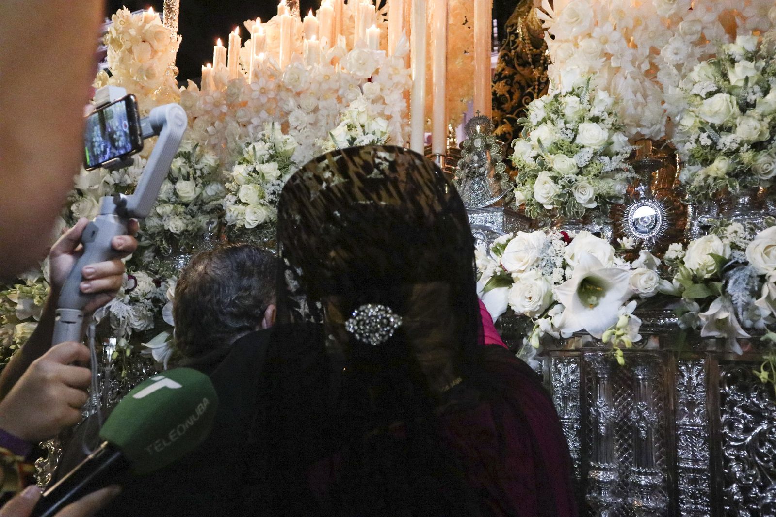 Las mejores imágenes de la procesión de la Amargura Coronada