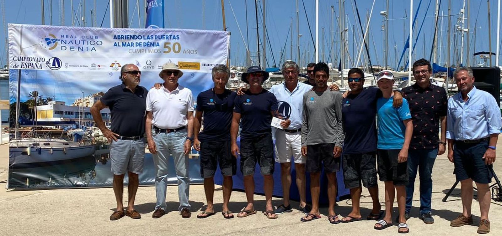 La tripulación y los auxiliares del 'Alcaidesa Marina'