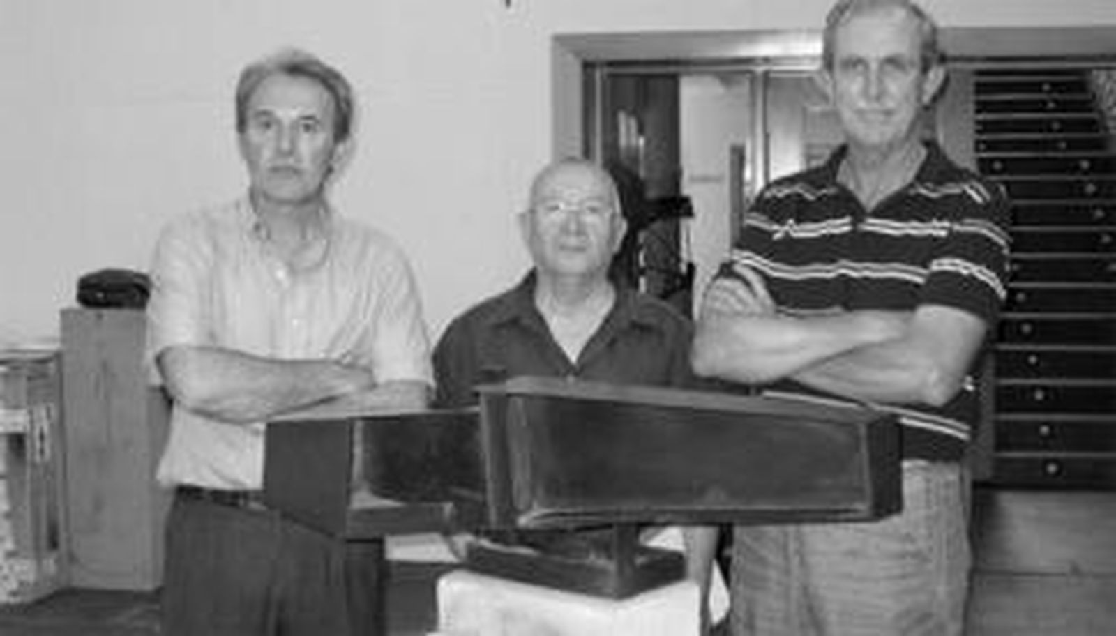 En primer término, la escultura que ha ganado el certamen de Punta Umbría.