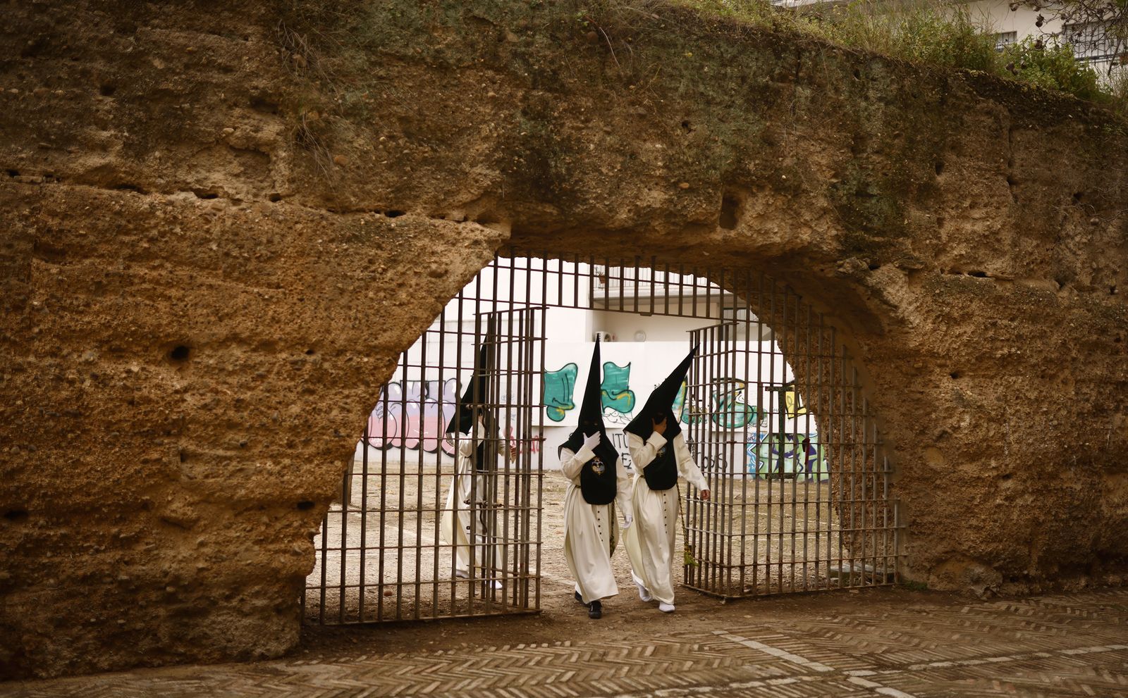 Fotos de La Redención el Lunes Santo en la Semana Santa de Sevilla