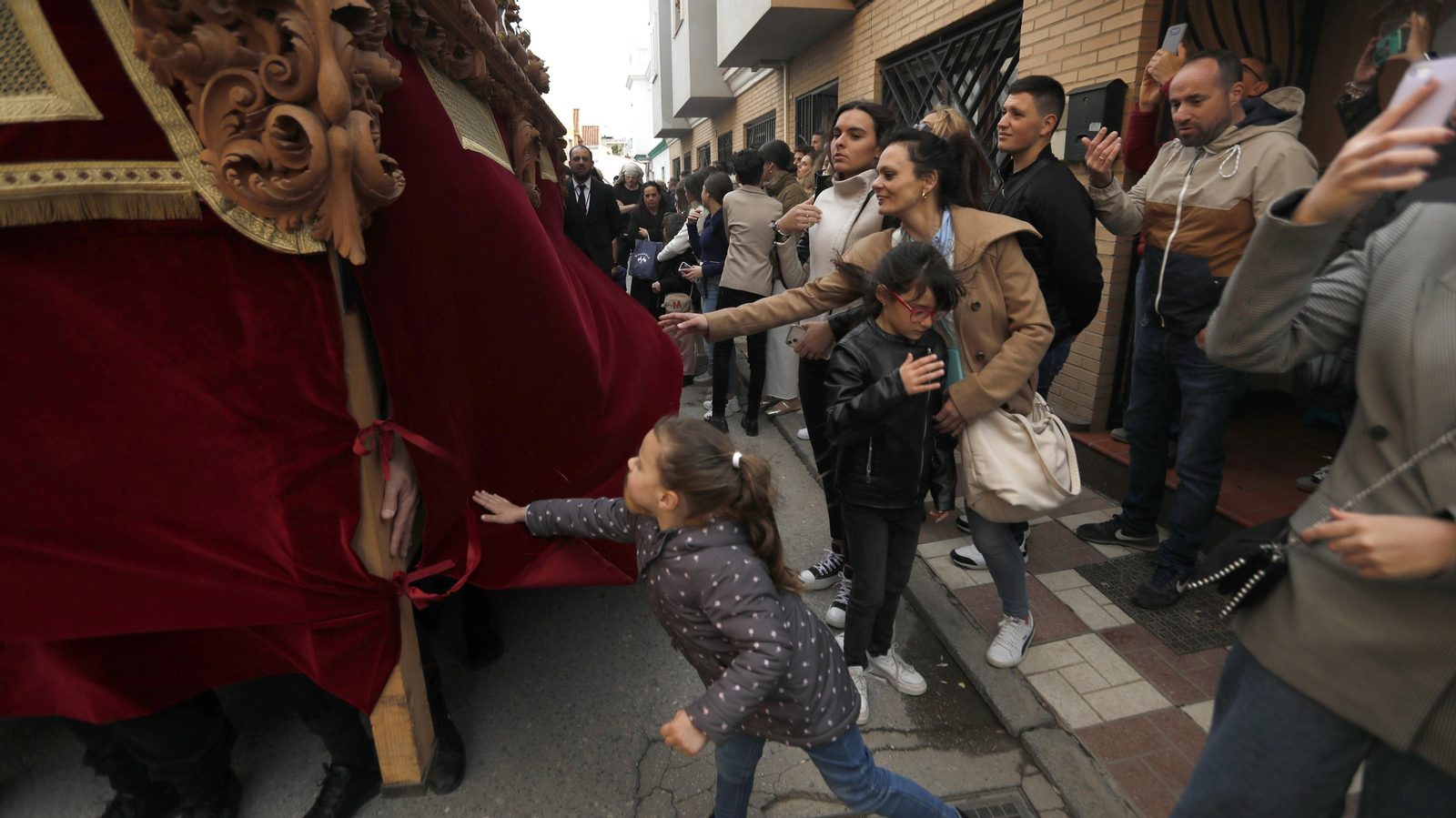 Fotos del Martes Santo en La Línea: Penas y Dolores
