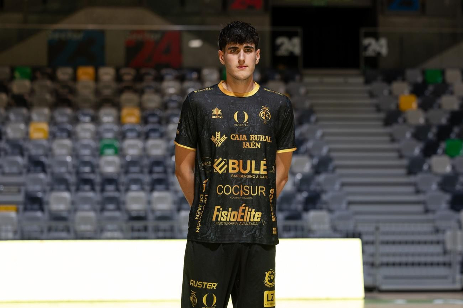 La puesta de largo de las secciones del Jaén Paraíso Interior FS