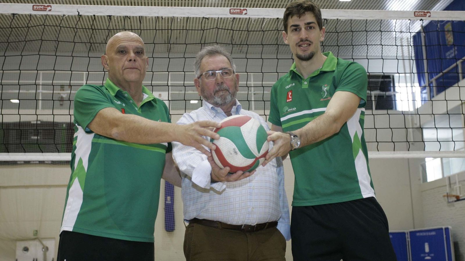 Piero Molducci, junto a Ramón Sedeño, que hoy le ha comunicado su destitución, y Almansa