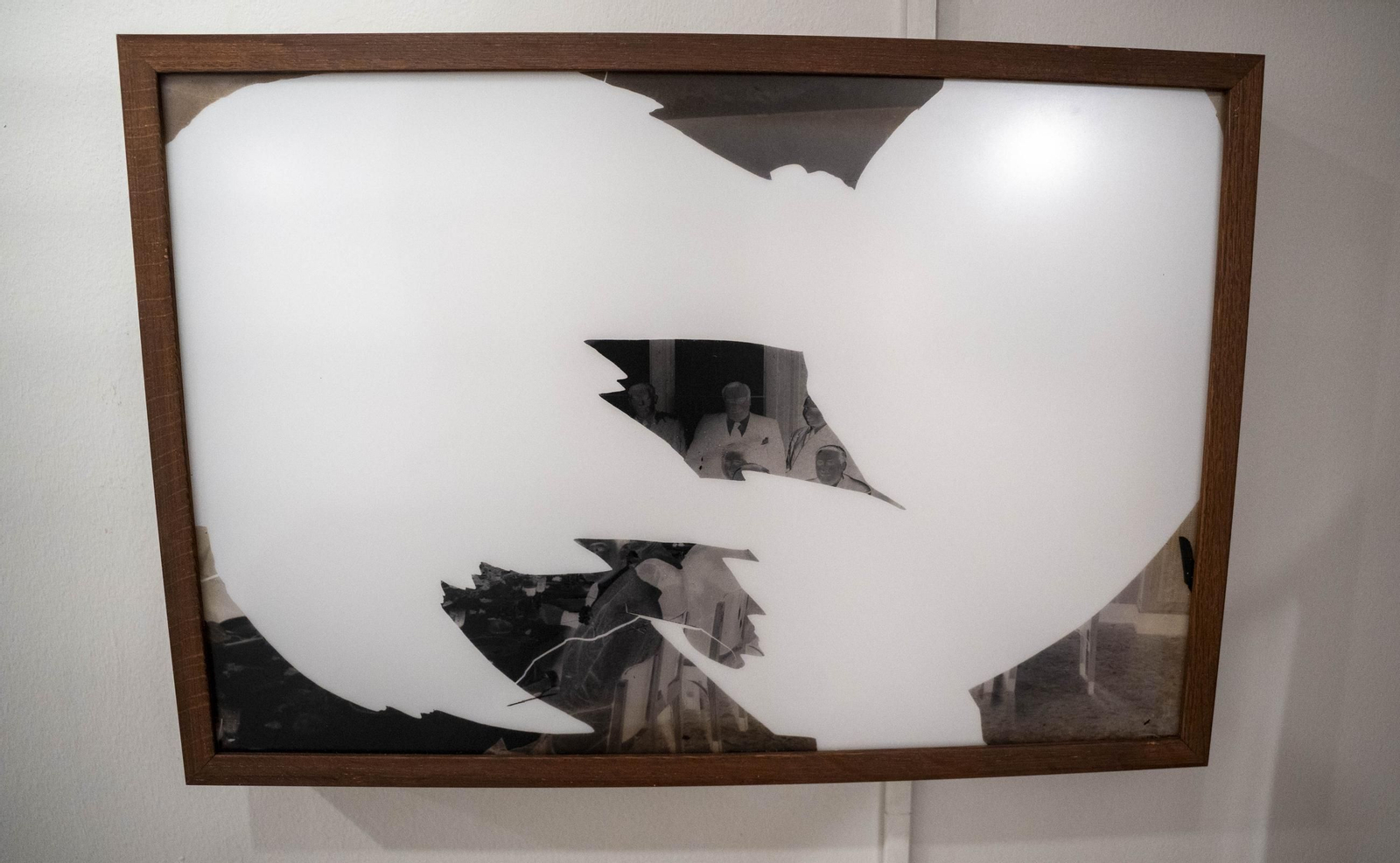 El comisario Sema D'Acosta y el artista Joan Fontcuberta presentan la exposición Háptica de la Fundación Unicaja