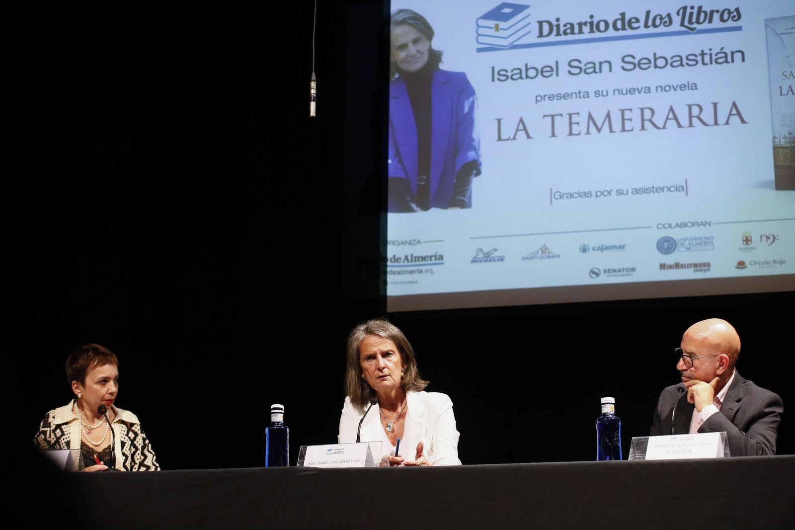 Las imágenes del diario de los libros con Isabel San Sebastián