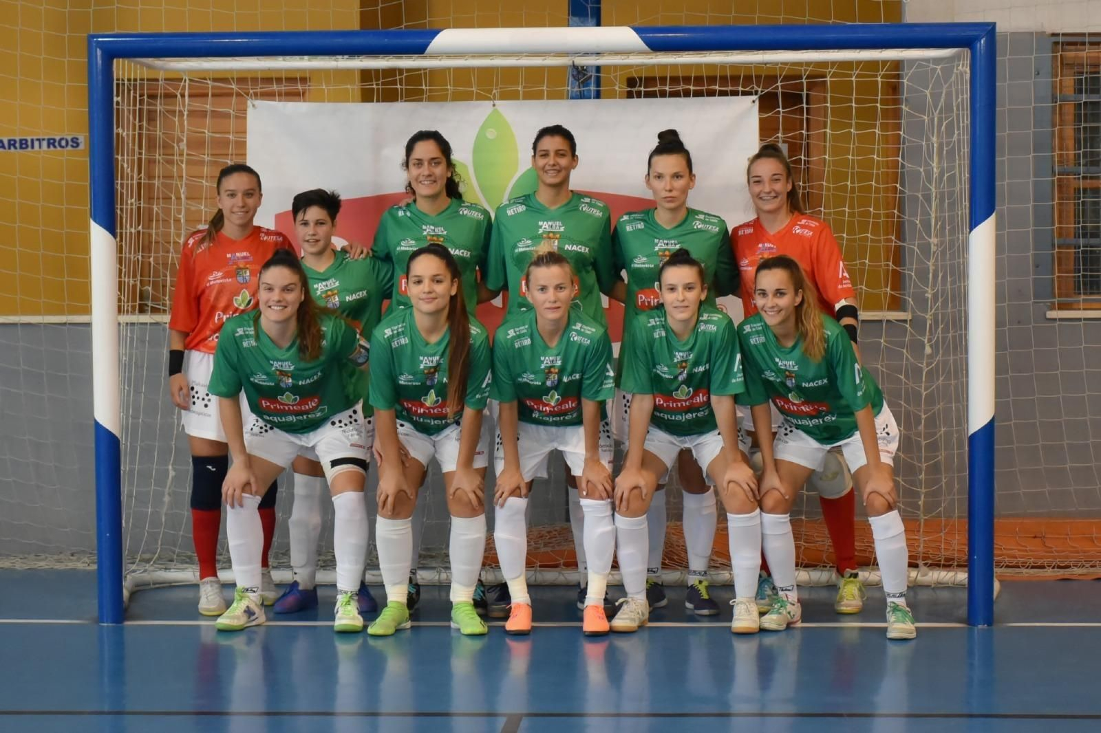 Las jugadoras del Guadalcacín FSF se preparan para otro largo desplazamiento.