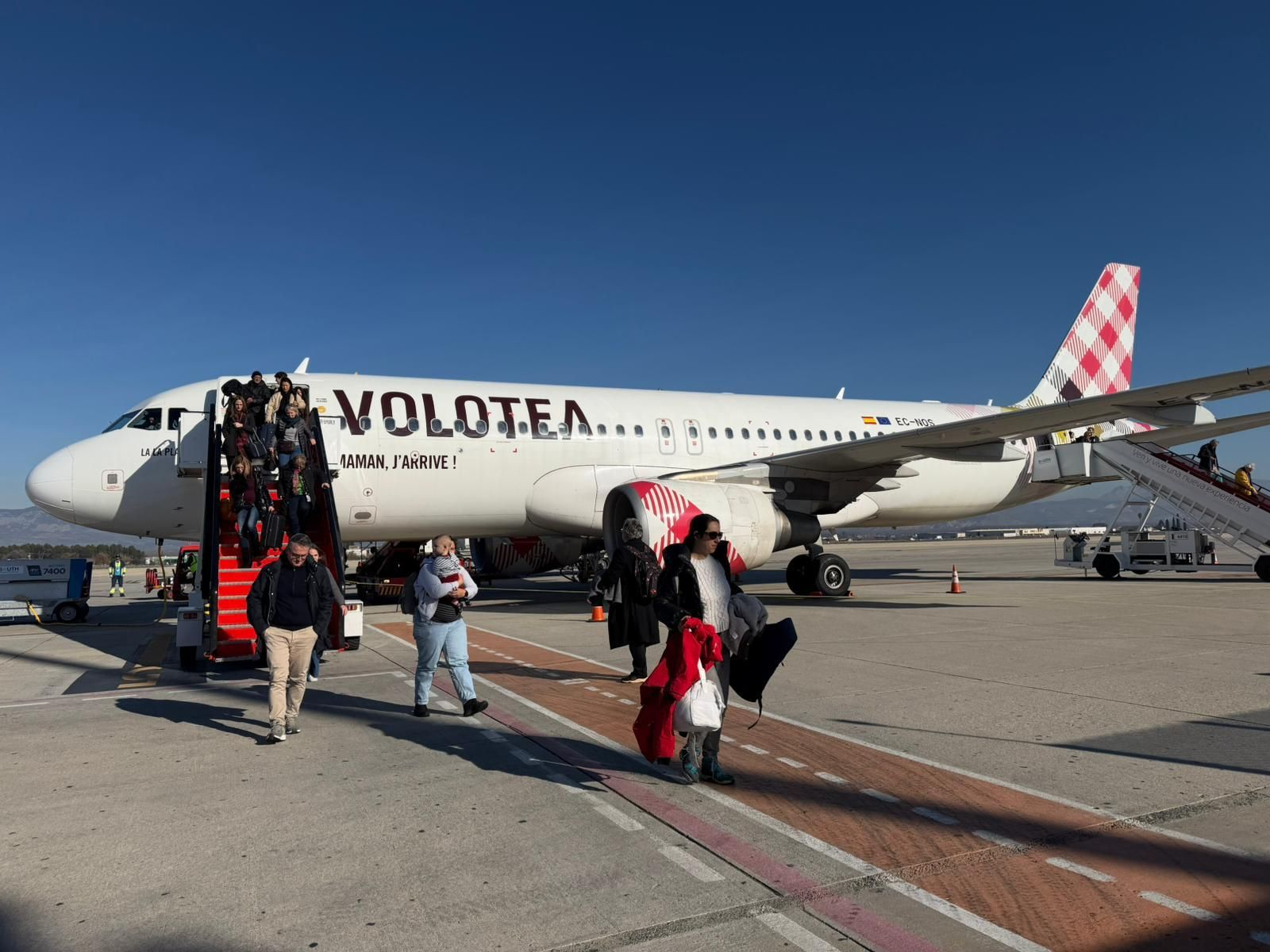 El avión procedente de Nantes, recién aterrizado en Granada