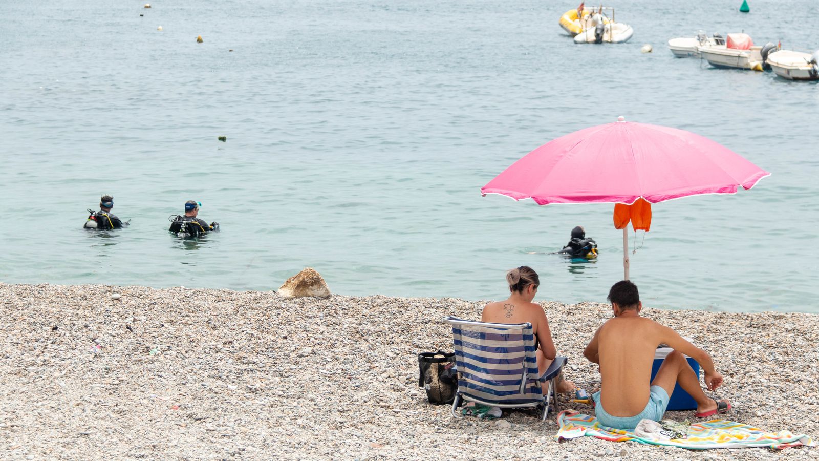 Varios submarinistas antes de la inmersión en Calahonda