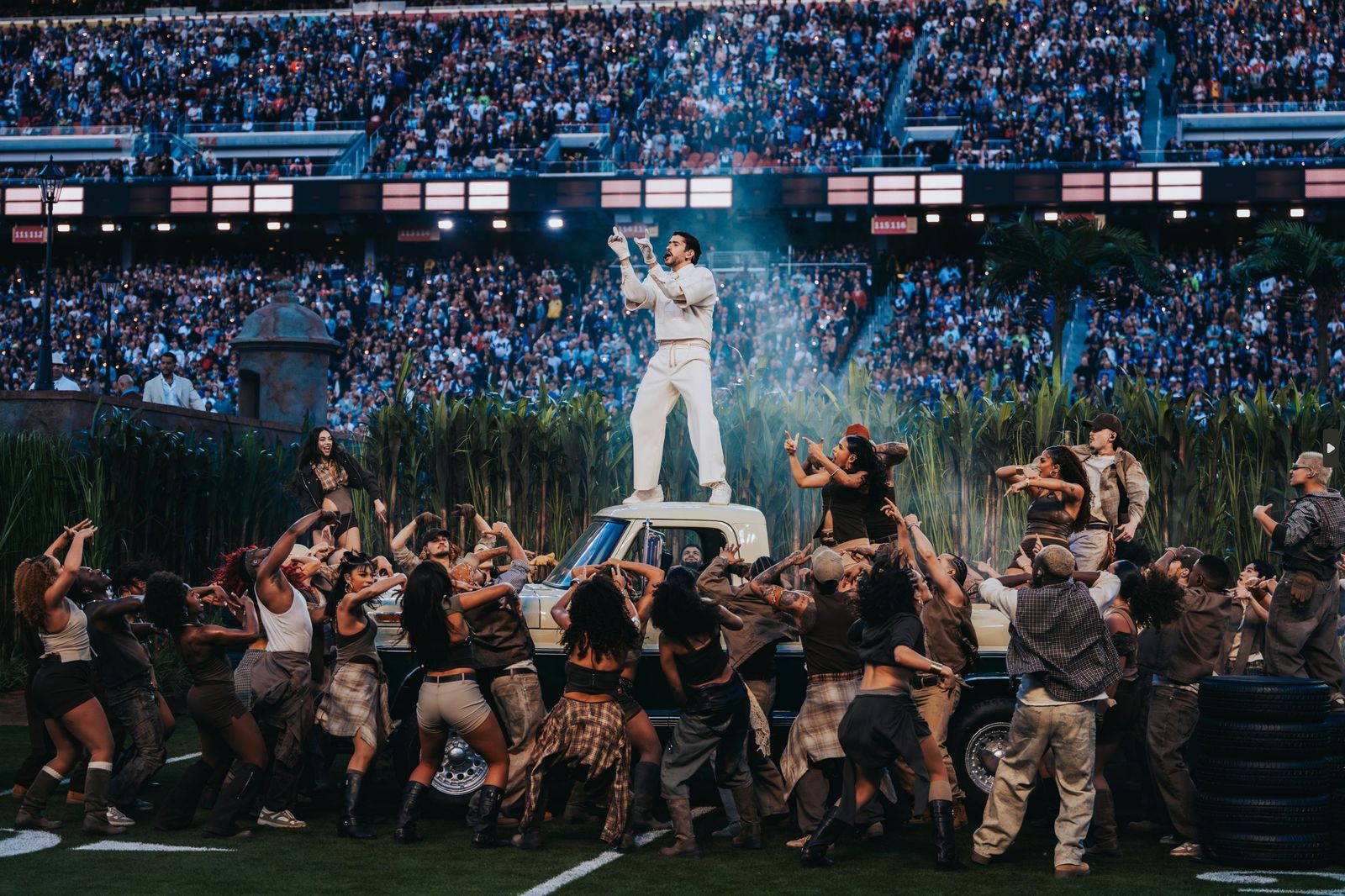 Las mejores fotos de la Super Bowl con la actuación de Bad Bunny