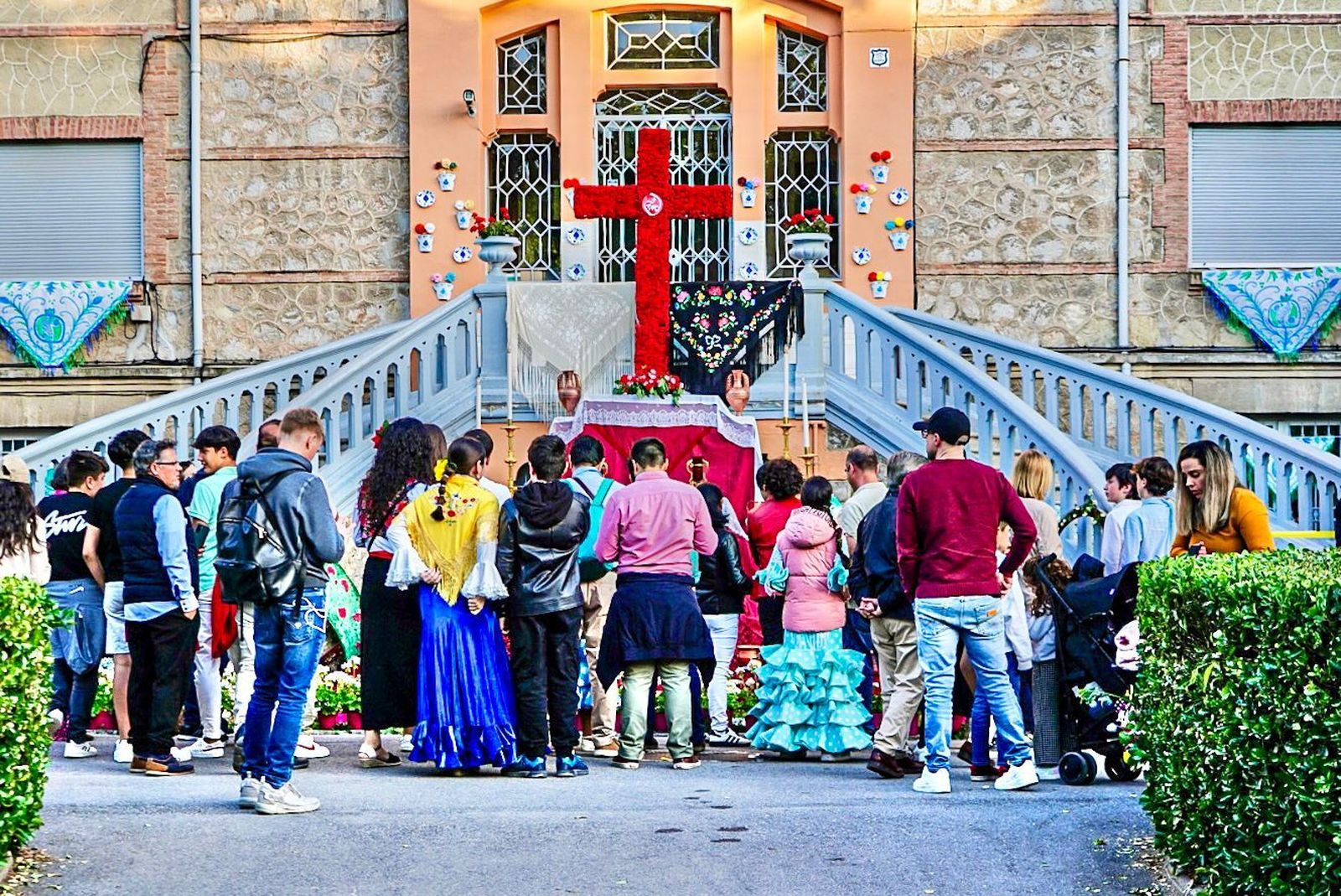 Los mejores momentos del primer día de Cruces en Granada en fotos