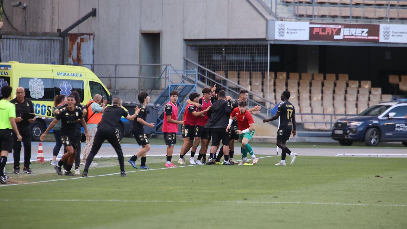 El Ceuta B le ha puesto muy difícil la clasificación al Xerez DFC.