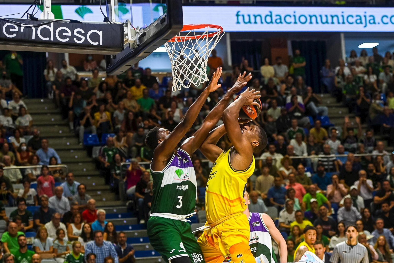 Melvin Ejim, sus cuatro años y seis títulos en Málaga