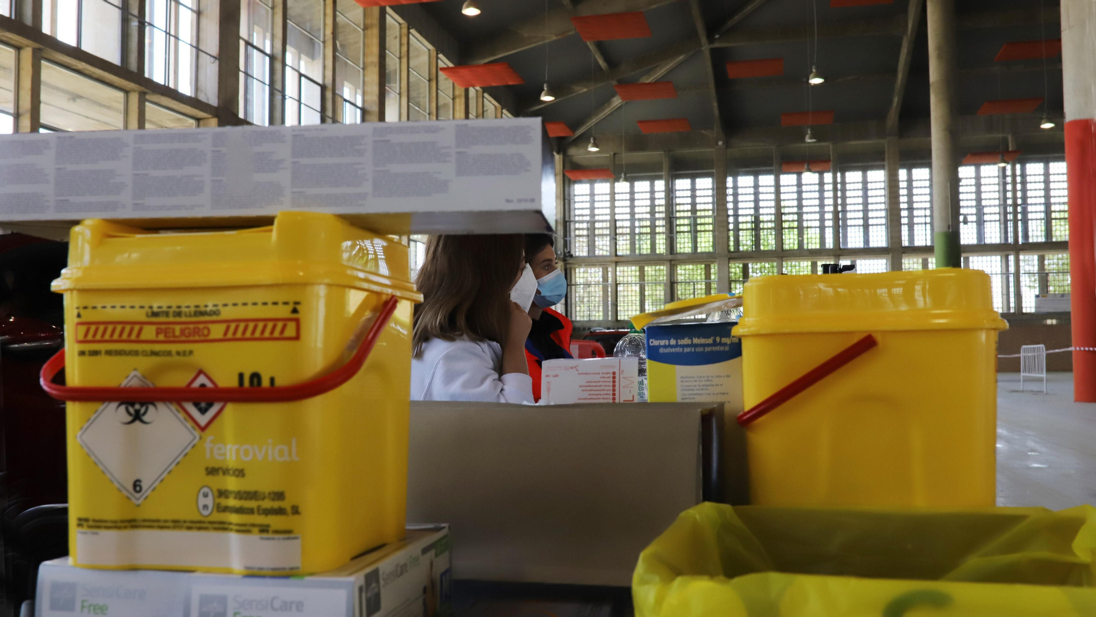 Interior de Ifeca donde se está llevando a cabo la vacunación contra el coronavirus.