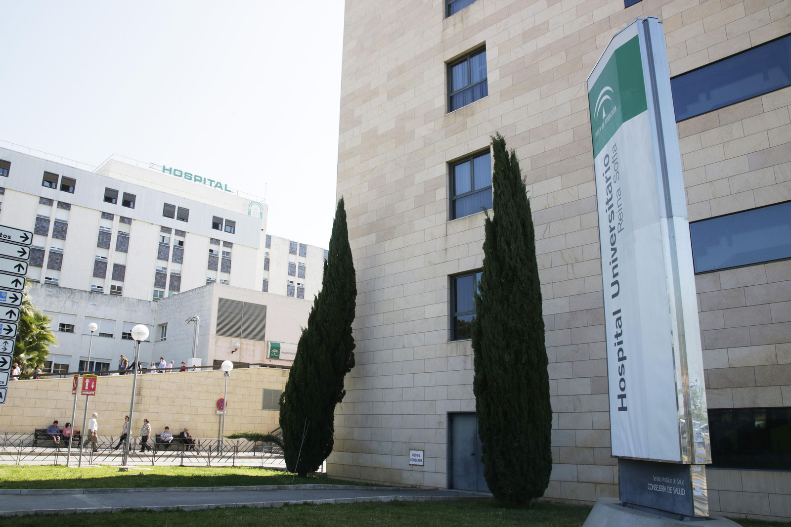 Exteriores del Hospital Reina Sofía.