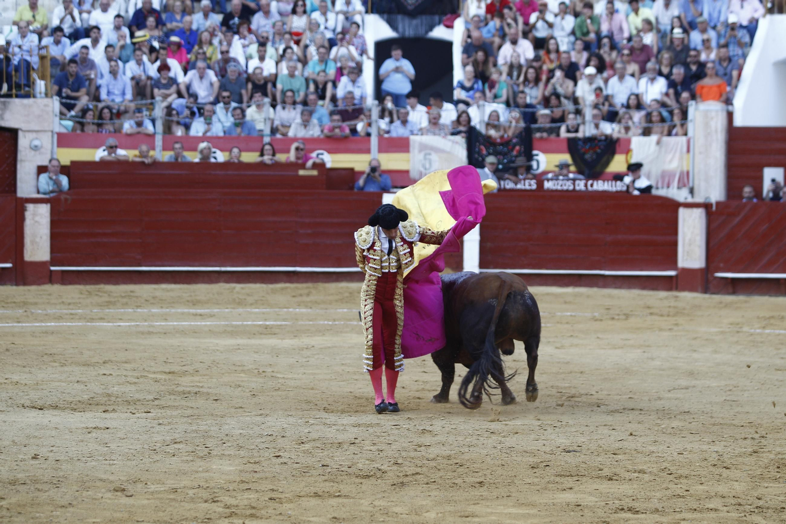 Las mejores imágenes de los toreros Fortes, Juan Ortega y David de Miranda en la Feria de Almería 2025