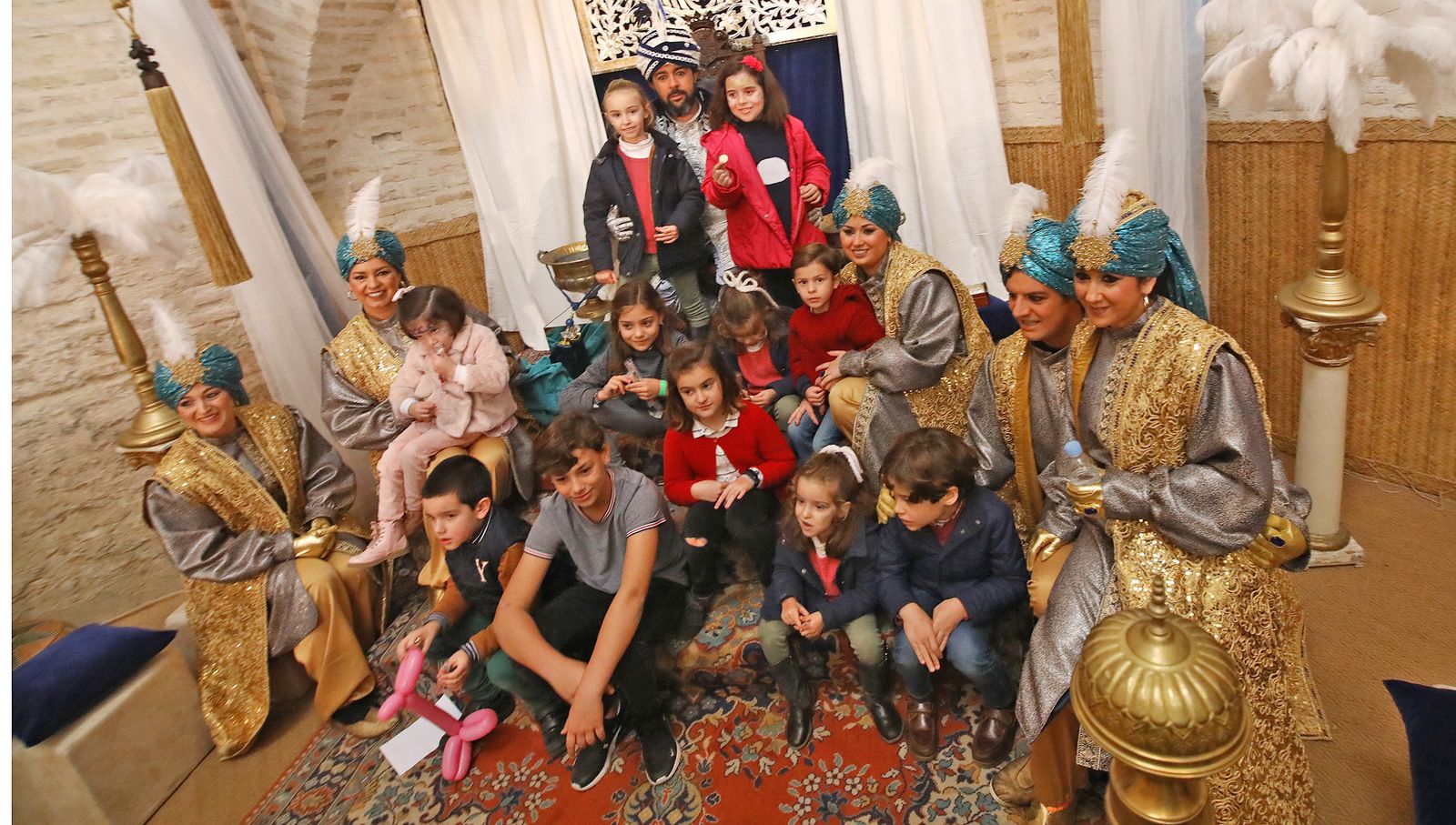 El Gran Visir recibe a los niños de Jerez en el Alcázar
