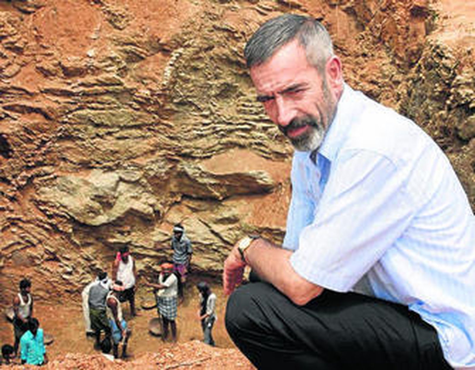 Imanol Arias en los escenarios reales de la vida de Vicente Ferrer.