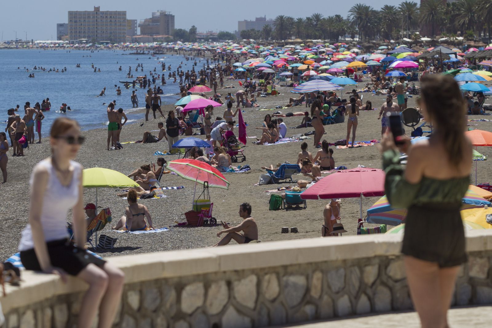 Las fotos de las playas de Málaga en un fin de semana con temperaturas veraniegas