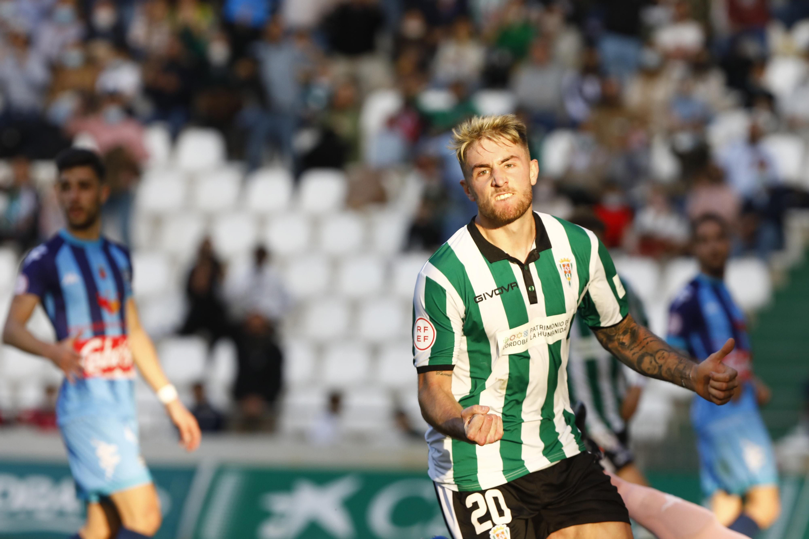 Las imágenes de la victoria del Córdoba CF ante el CD Coria