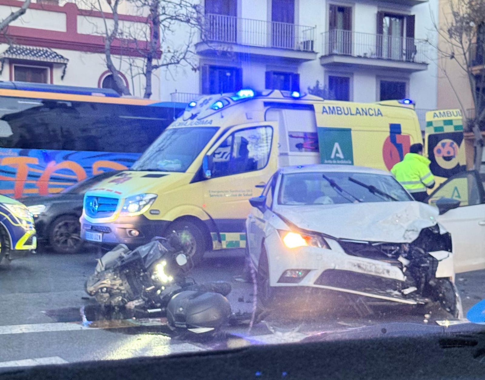 Accidente de tráfico en la calle Recaredo de Sevilla