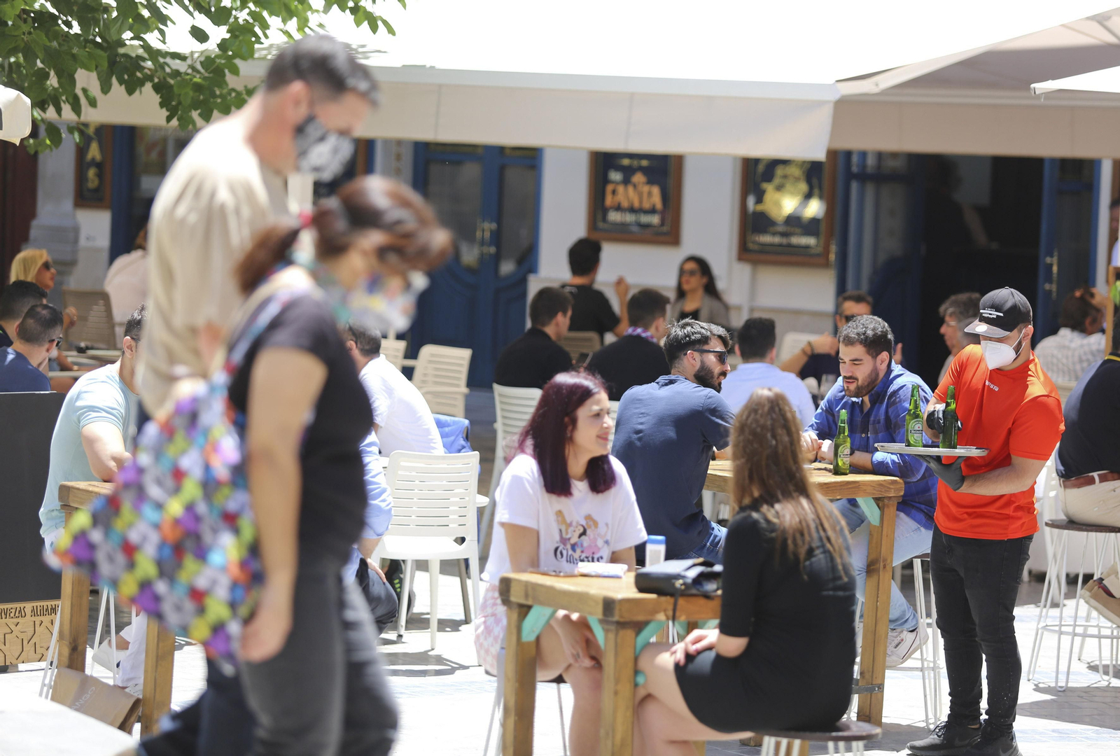 Imagen de una de las terrazas de bares en el Centro de Málaga.