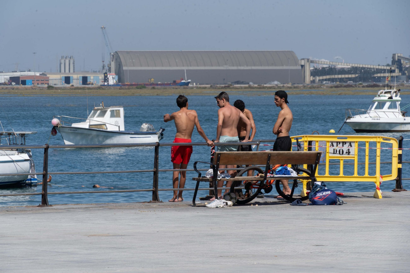 Imágenes de una tarde en el Paseo de la Ría de Punta Umbría