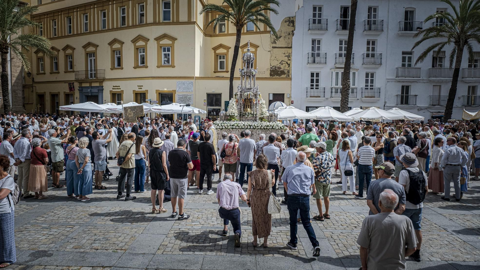 Búscate entre las imágenes del Domingo de Corpus en Cádiz