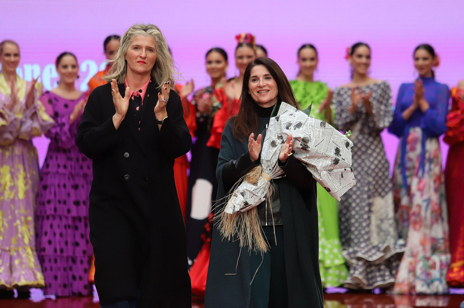 Huelva Flamenca 2023. Imágenes del desfile benéfico de El Ajolí a favor de Cruz Roja Española