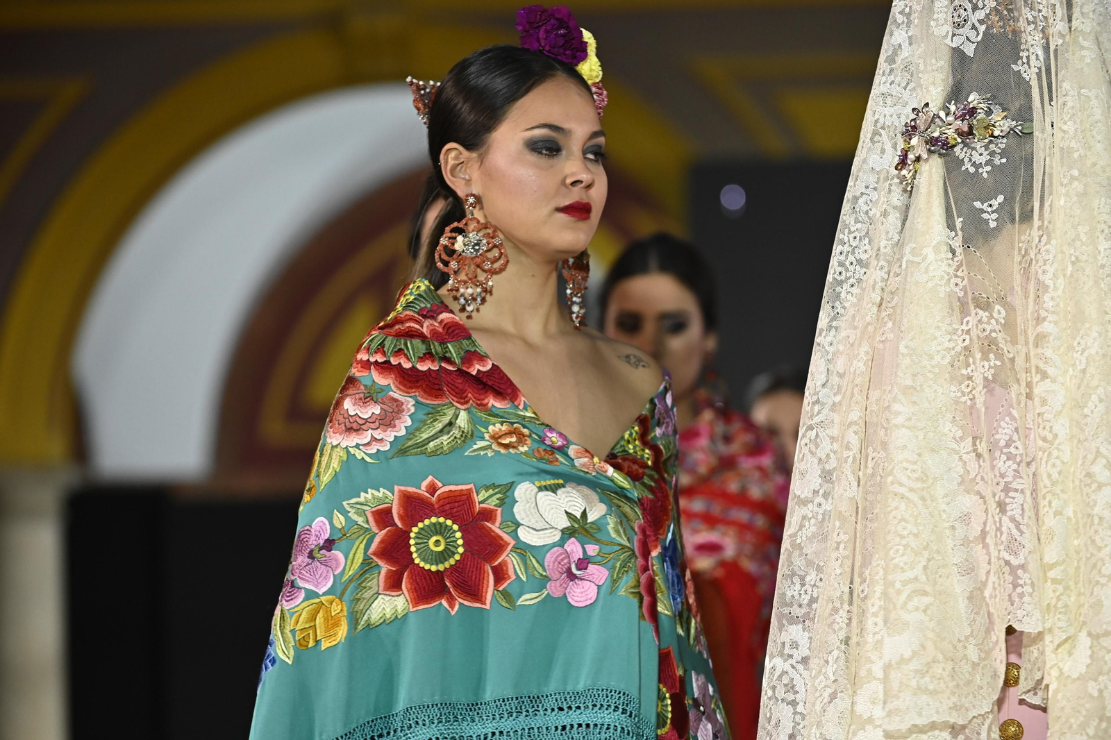 El desfile de Ángeles Espinar y Maite Cárdenas en Pasarela Huelva Flamenca 2022, todas las fotos