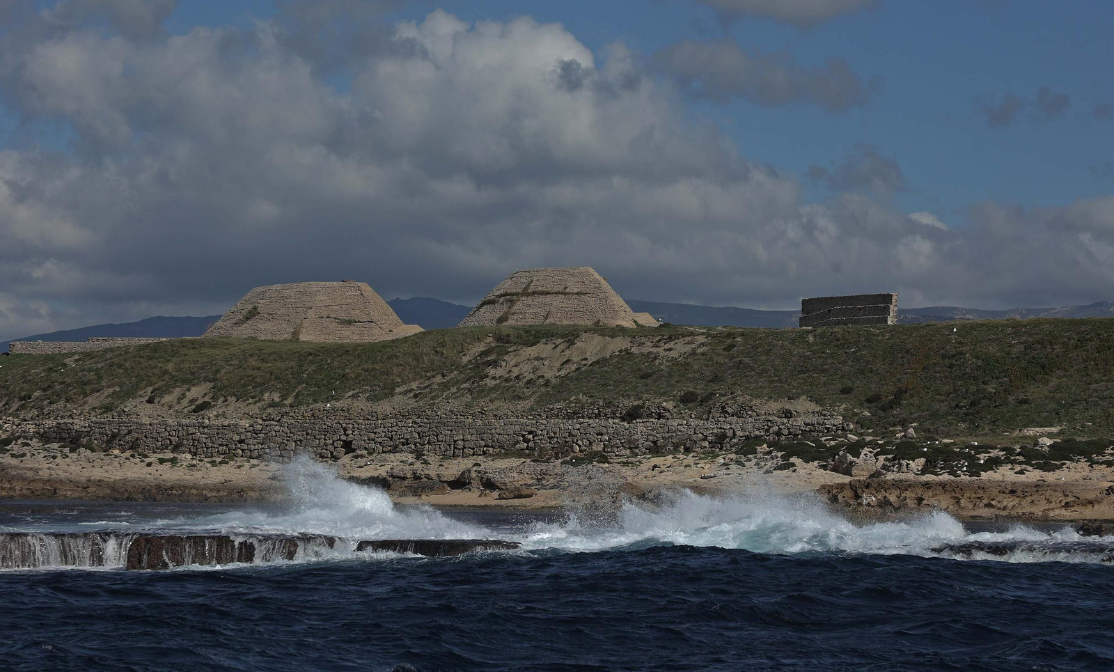 Fotos de la nueva camiseta ecológica del Real Betis fabricada con algas