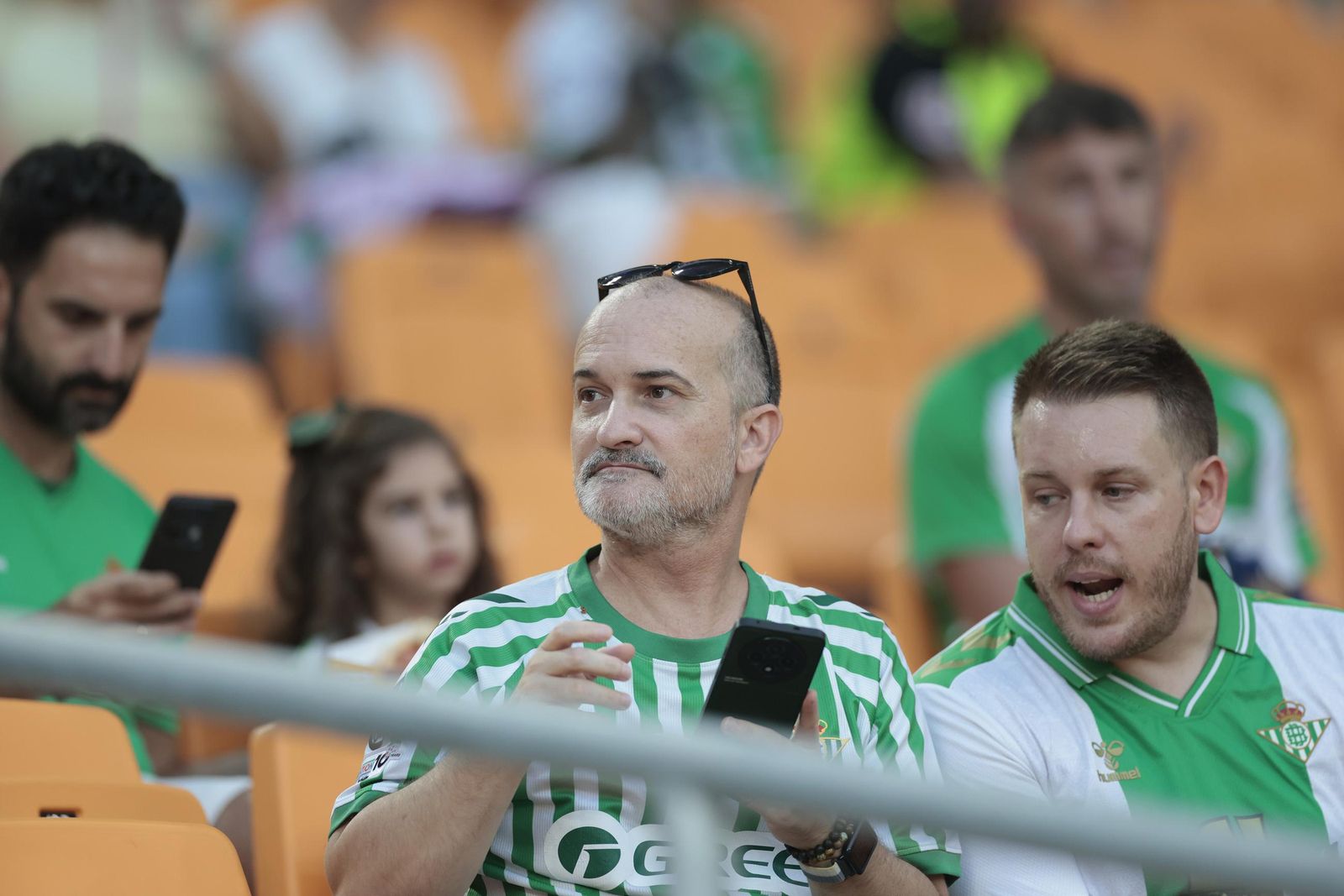 Búscate en las fotos del Betis - Alavés