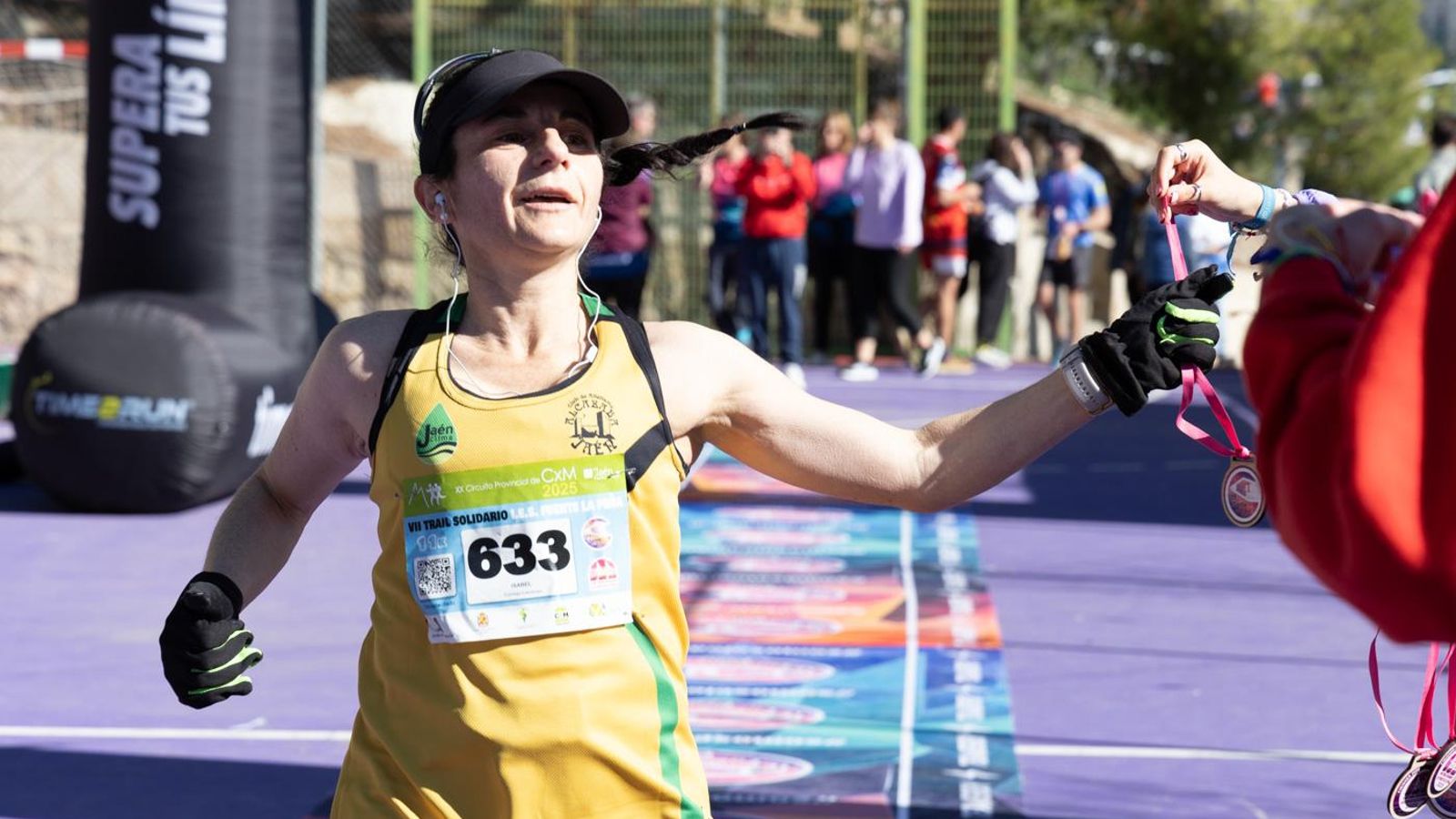 En imágenes: kilómetros para la esperanza de Celia en el CxM Trail Solidario IES Fuente de la Peña (I)