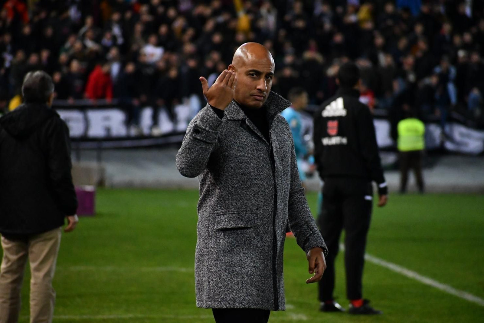 Mehdi Nafti afronta su primer gran reto como técnico.