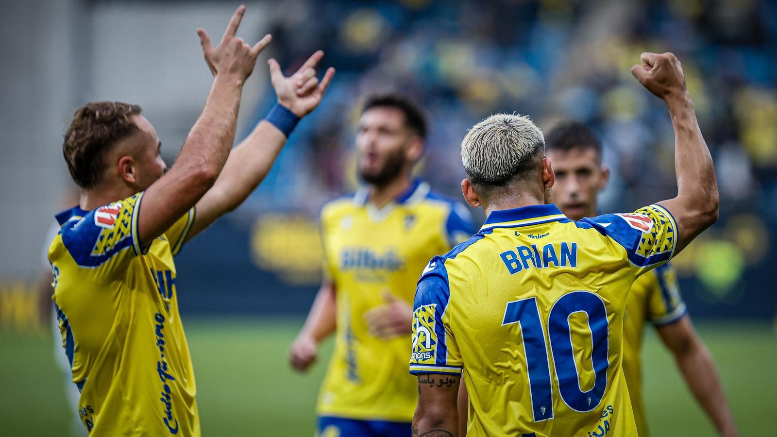 Búscate entre las imágenes del partido de futbol Cádiz CF - Málaga CF