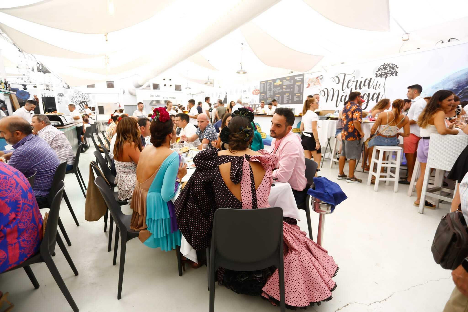 El Cortijo de Torres, la feria  que no descansa de noche ni de día