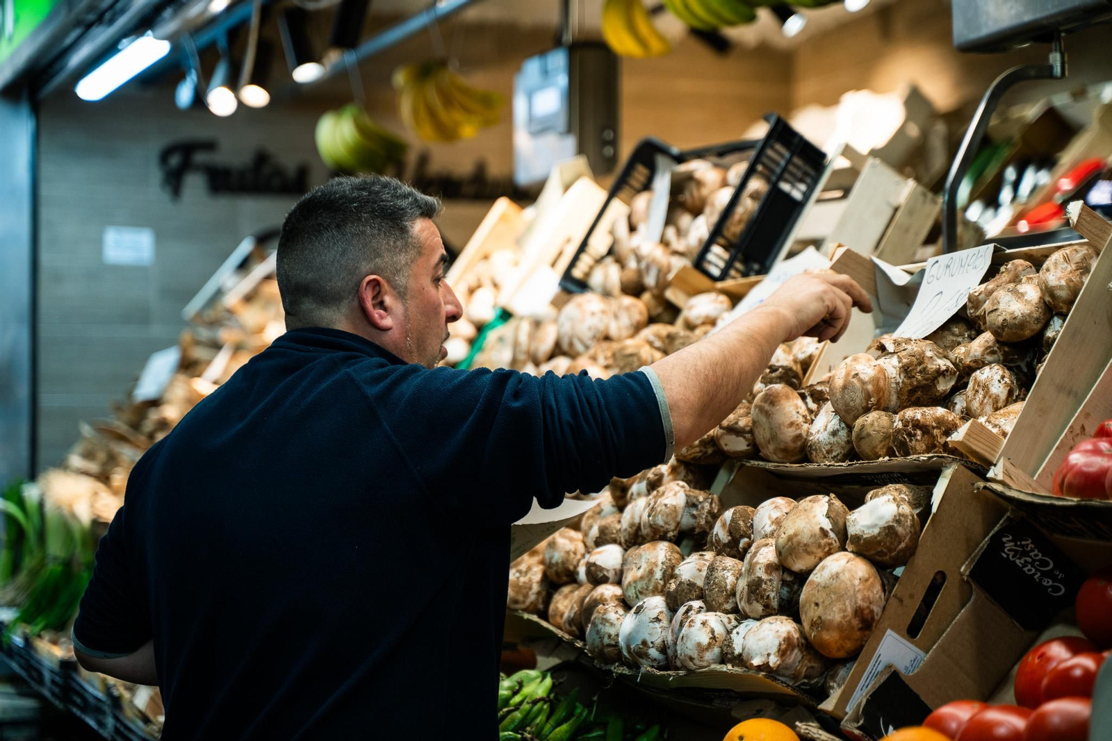 Imágenes del ambiente en el Mercado del Carmen en la mañana del martes