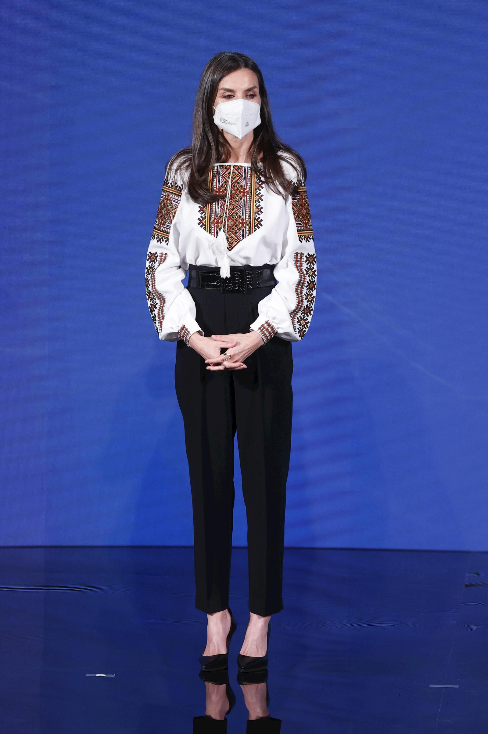 2022. Con una camisa en solidaridad con Ucrania