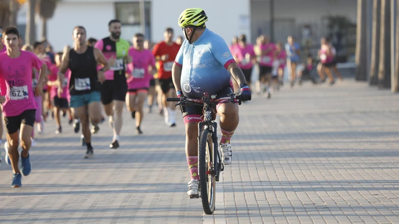 Fotos de la VI Carrera por la Mujer a beneficio de Apron