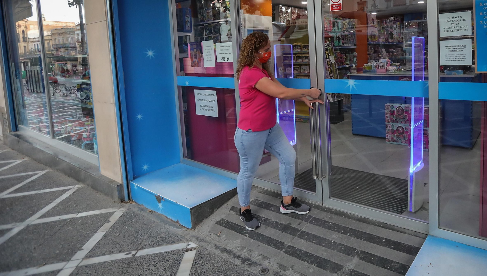 Jerez cierra a las seis de la tarde comercio y hostelería por el toque de queda
