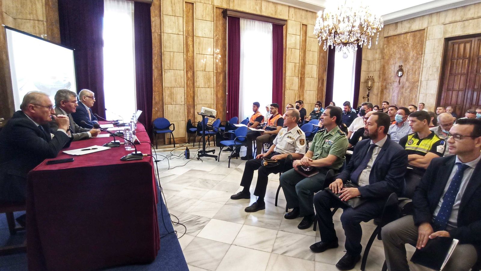 La Subdelegación acoge unas jornadas de coordinación para el dispositivo que interviene en la OPE 2022