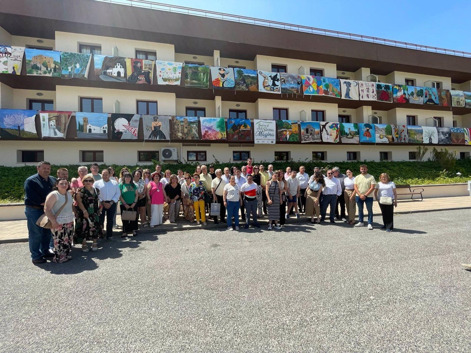Inauguración de la exposición itinerante 'Balcón & Arte Mágina'.
