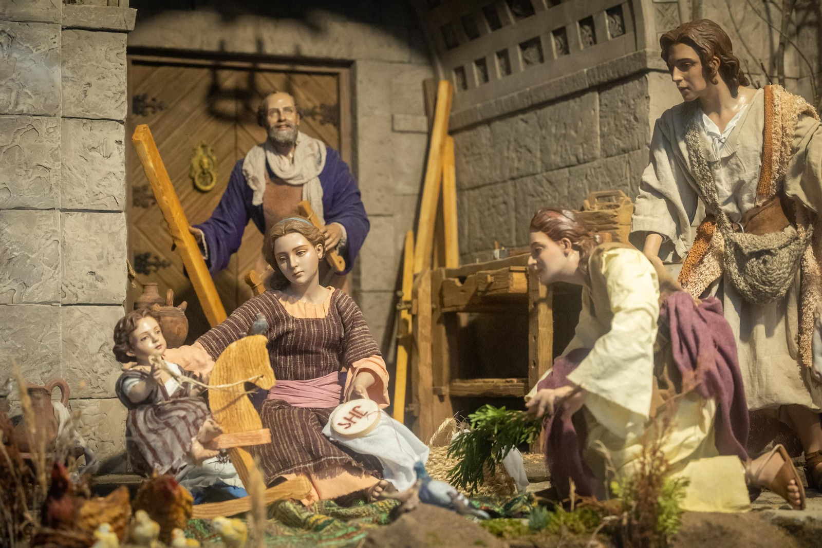 GONZALO CARRILLO VÁZQUEZ Lugar: Avda. Gudalquivir, 14 Local (Escaparate) Horario:  Laborables: 18.00 h. a 21.00 h Festivos 18.00 h. a 21.00 h