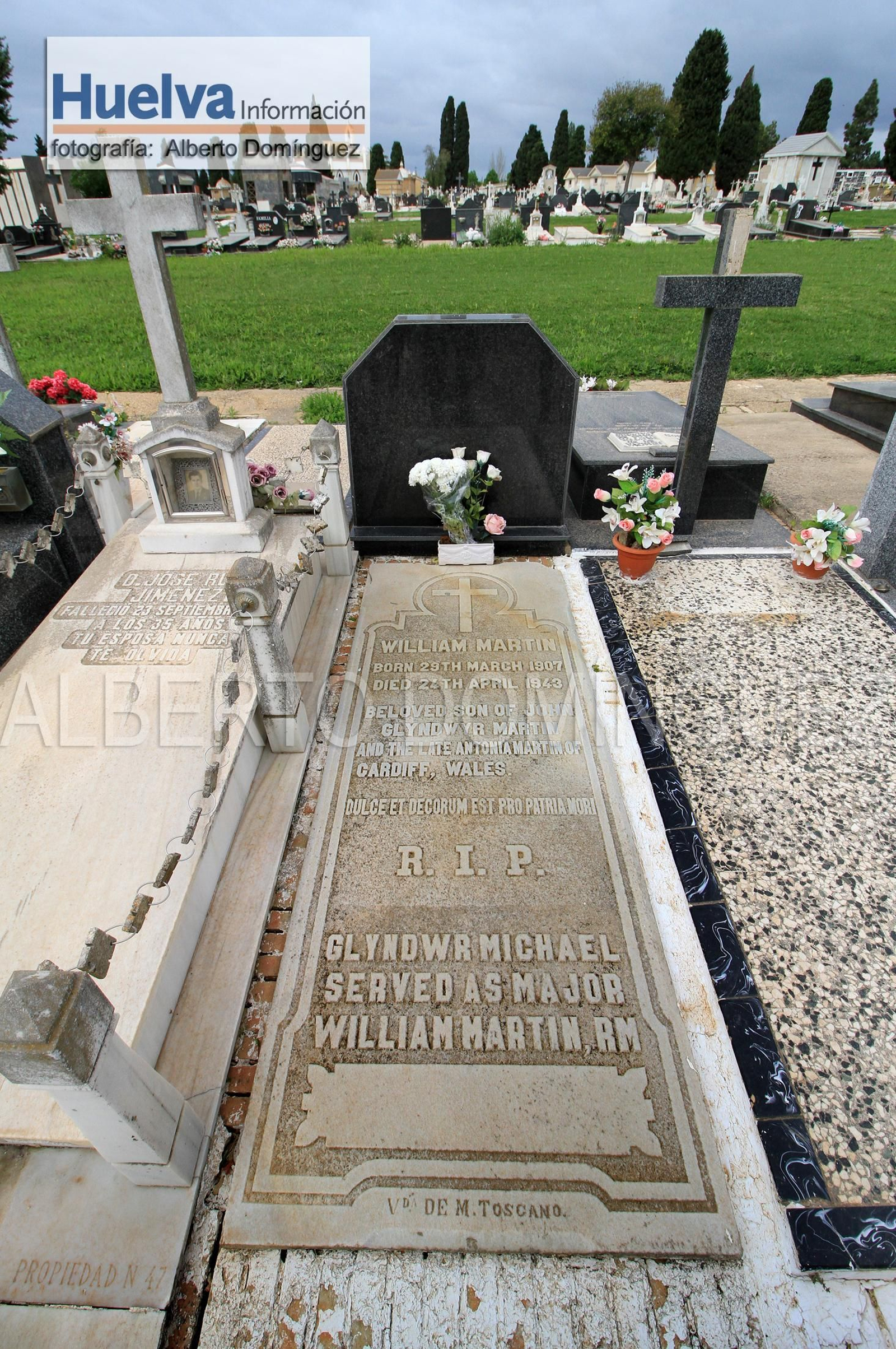 Imágenes del homenaje a William Martin "el hombre que nunca existió" en el cementerio de la Soledad