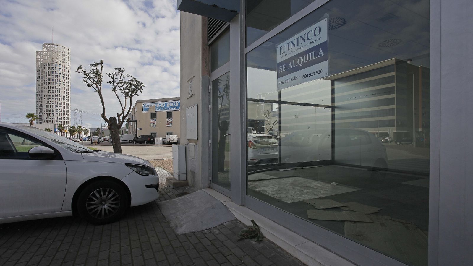 Crisis en Palmones y polígonos comerciales