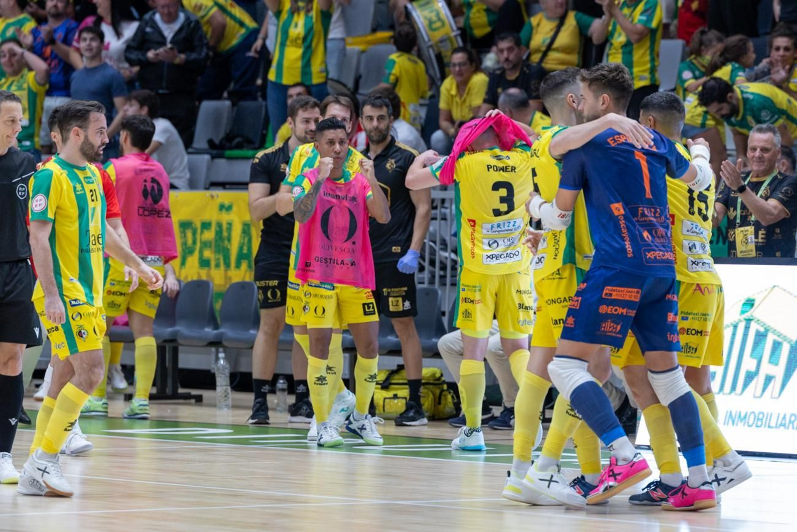 Las mejores imágenes de la amplia victoria del Jaén Paraíso Interior FS sobre O Parrulo Ferrol