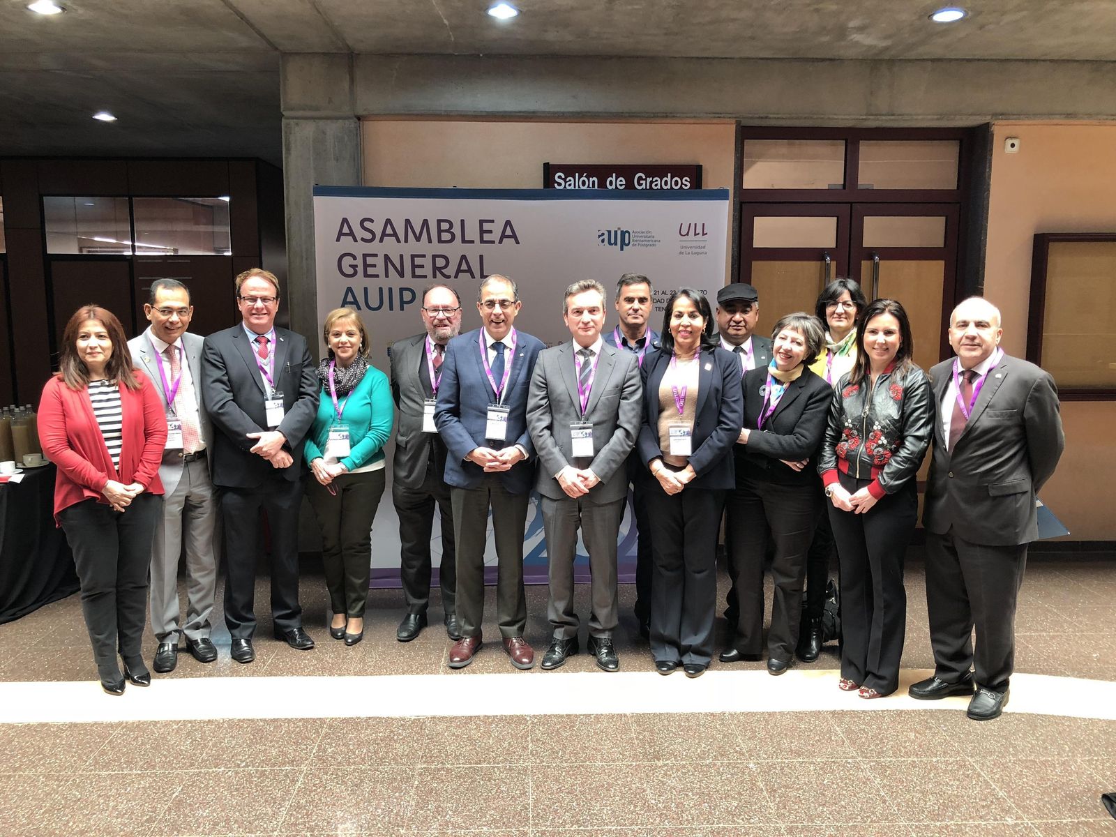 Eduardo González Mazo, junto a la nueva ejecutiva de la AUIP.